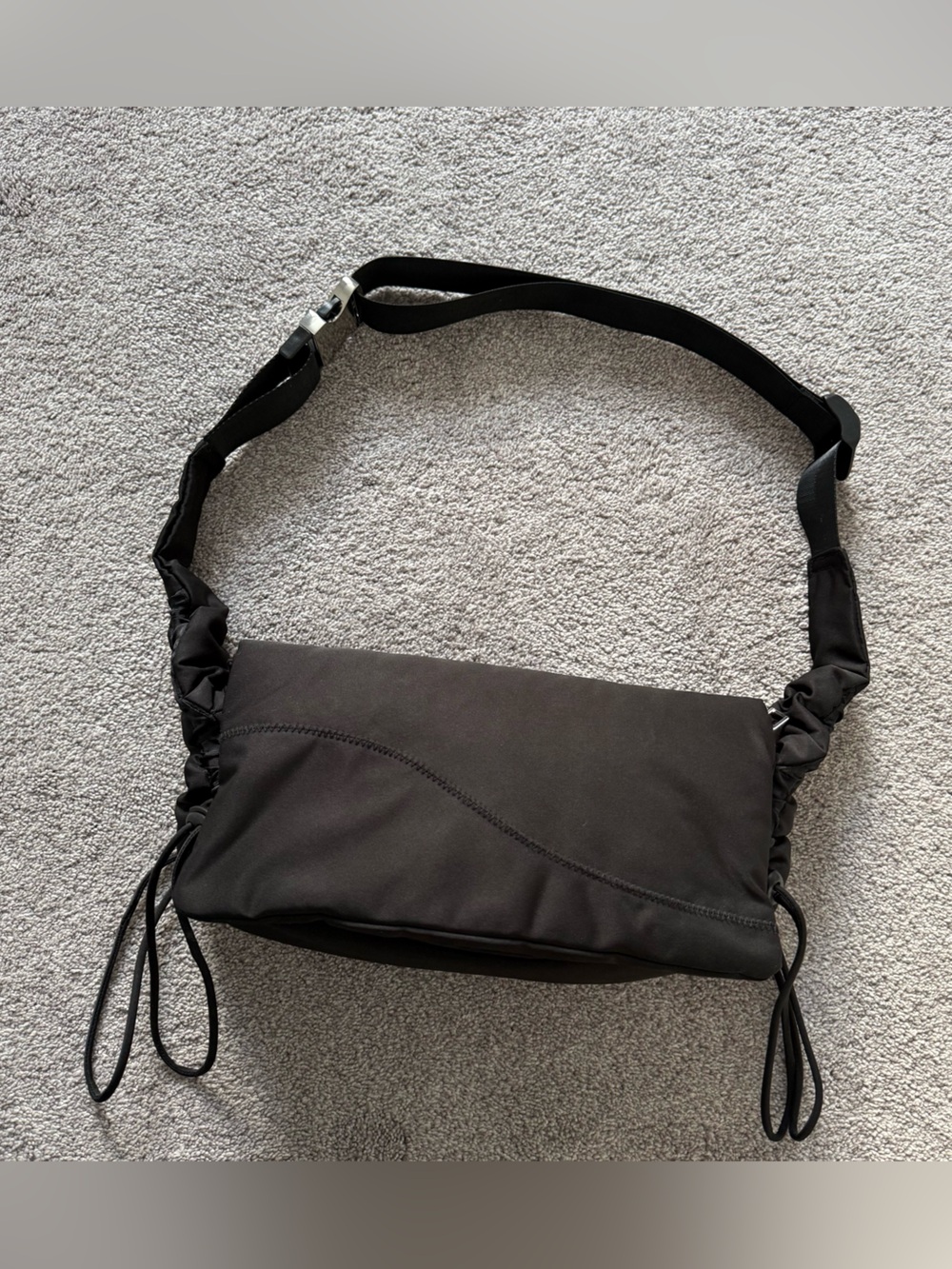 ARCS London Rising Bag - Picture 4 of 10